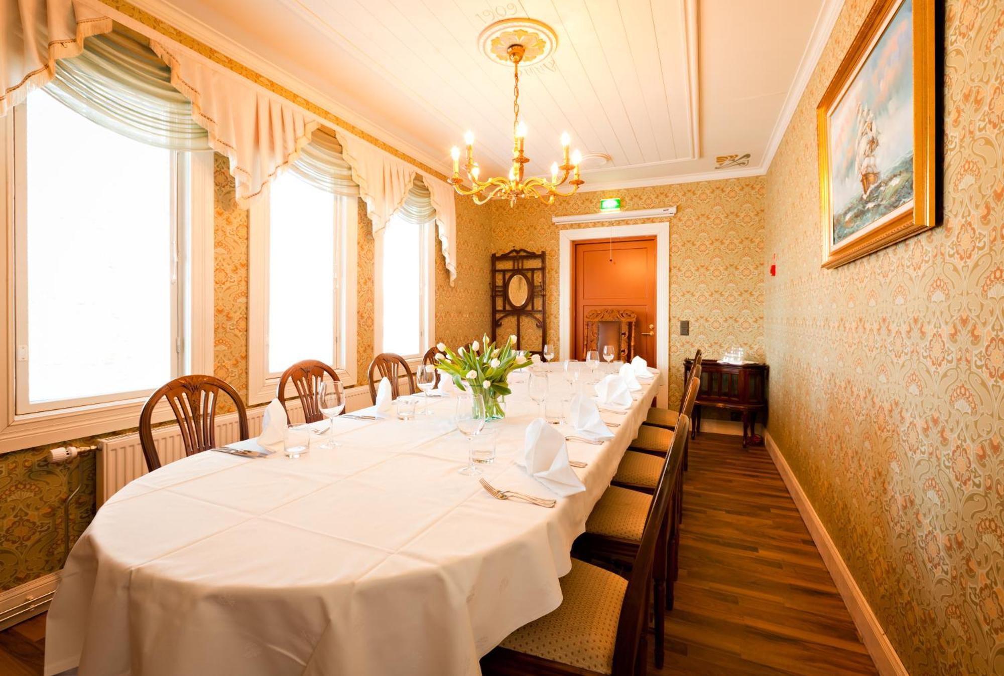 Hotelli-Ravintola Alma Seinäjoki Exterior foto